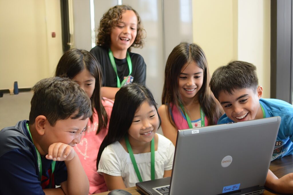 kids learning to code in our coding classes in seattle!!